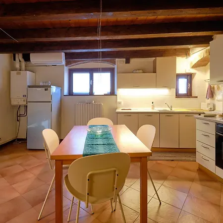 Casa Del Borgo Valpolicella * سان بيترو في كاريانو